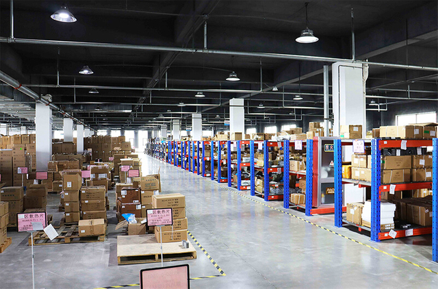 ওয়ার্কশপ-কাঁচা-মাল-গুদাম